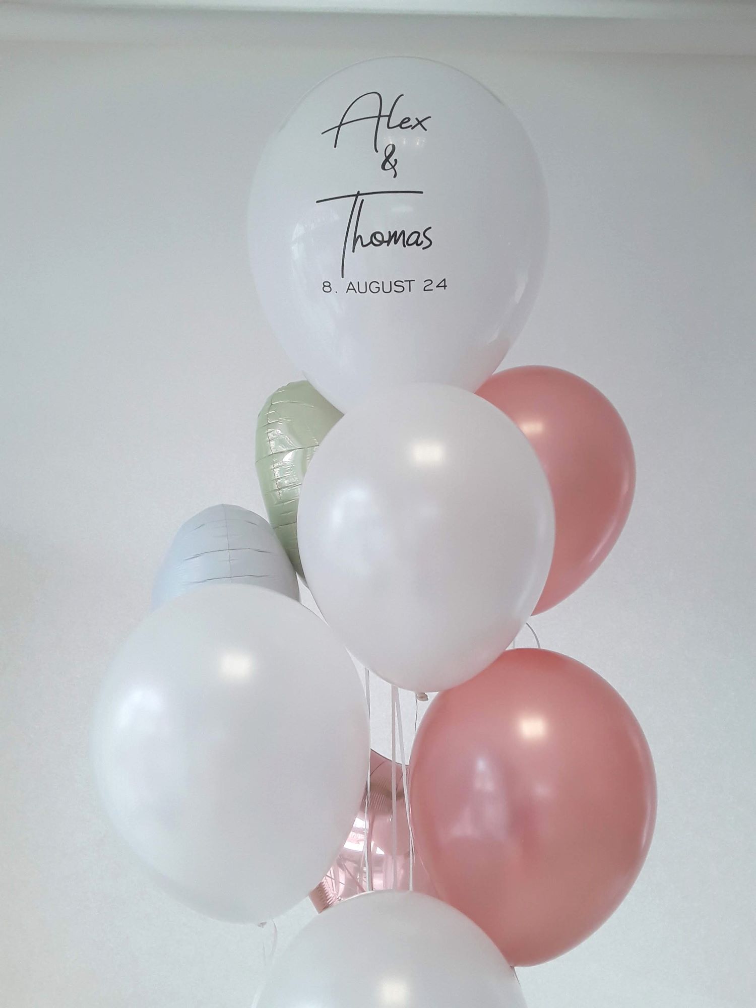 Ballonbouquet Hochzeit – personalisiert mit Namen